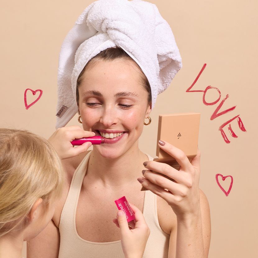 Unos Polvos Bronceadores y un Tratamiento para Labios con Color de regalo a partir de 79€. Código: MAMA79