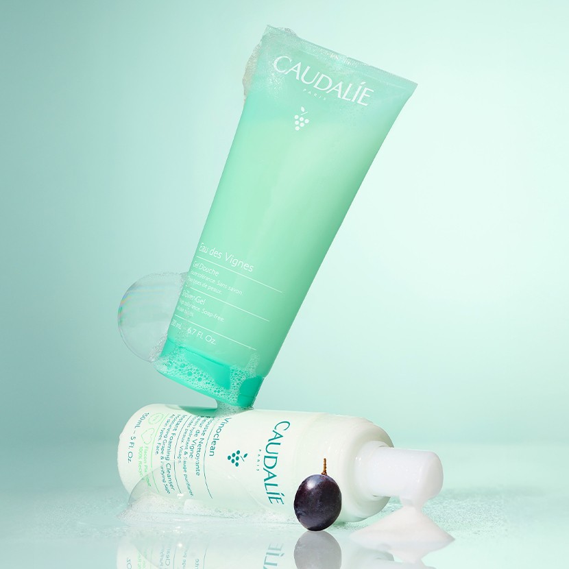 Δώρο 1 Instant Foaming Cleanser και 1 Eau des Vignes Shower Gel με αγορές από 69€. 